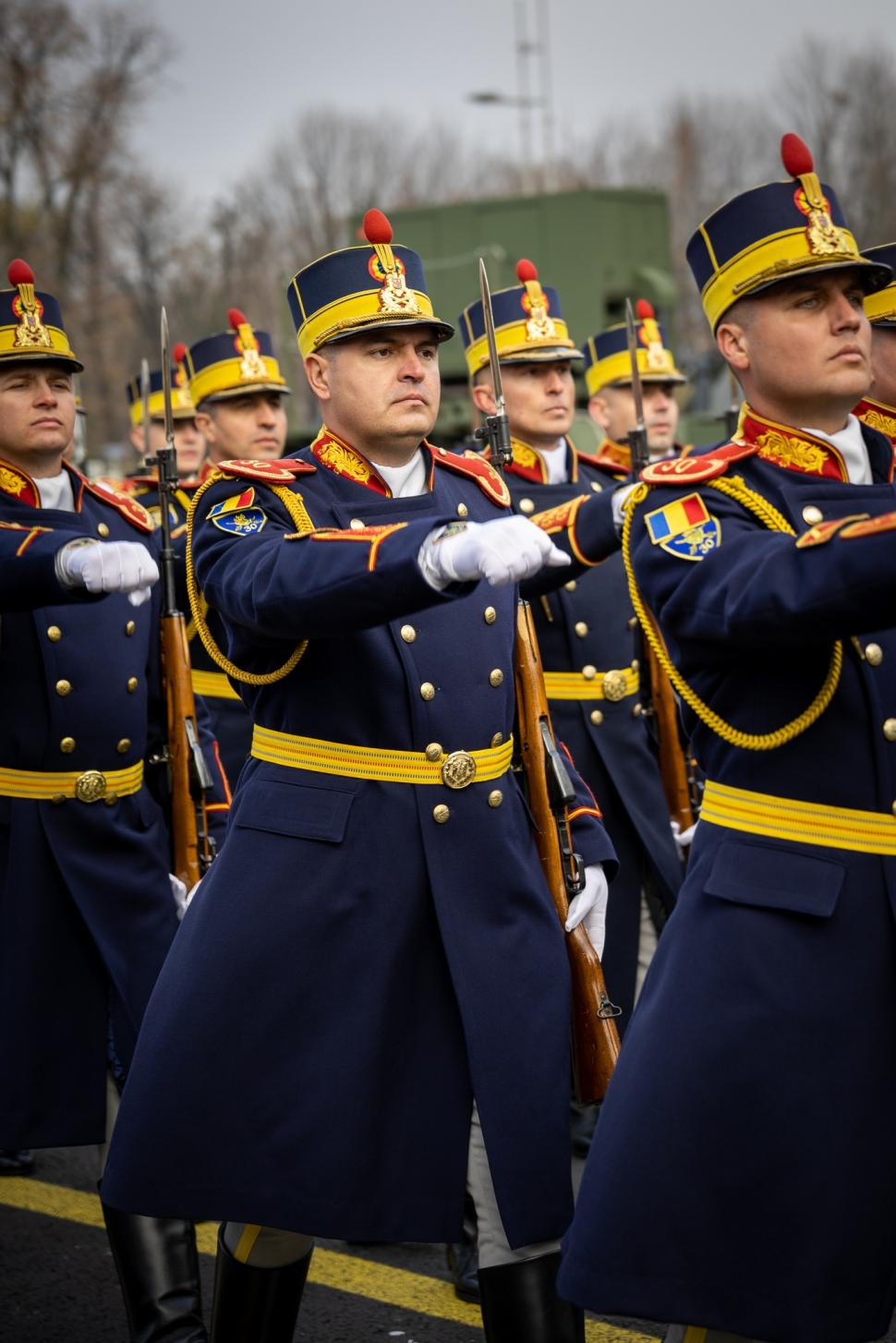 Imagini inedite cu parada din 1 decembrie 2025 de la București: Peste 3.000 de militari români și străini au defilat la Arcul de Triumf 1027940
