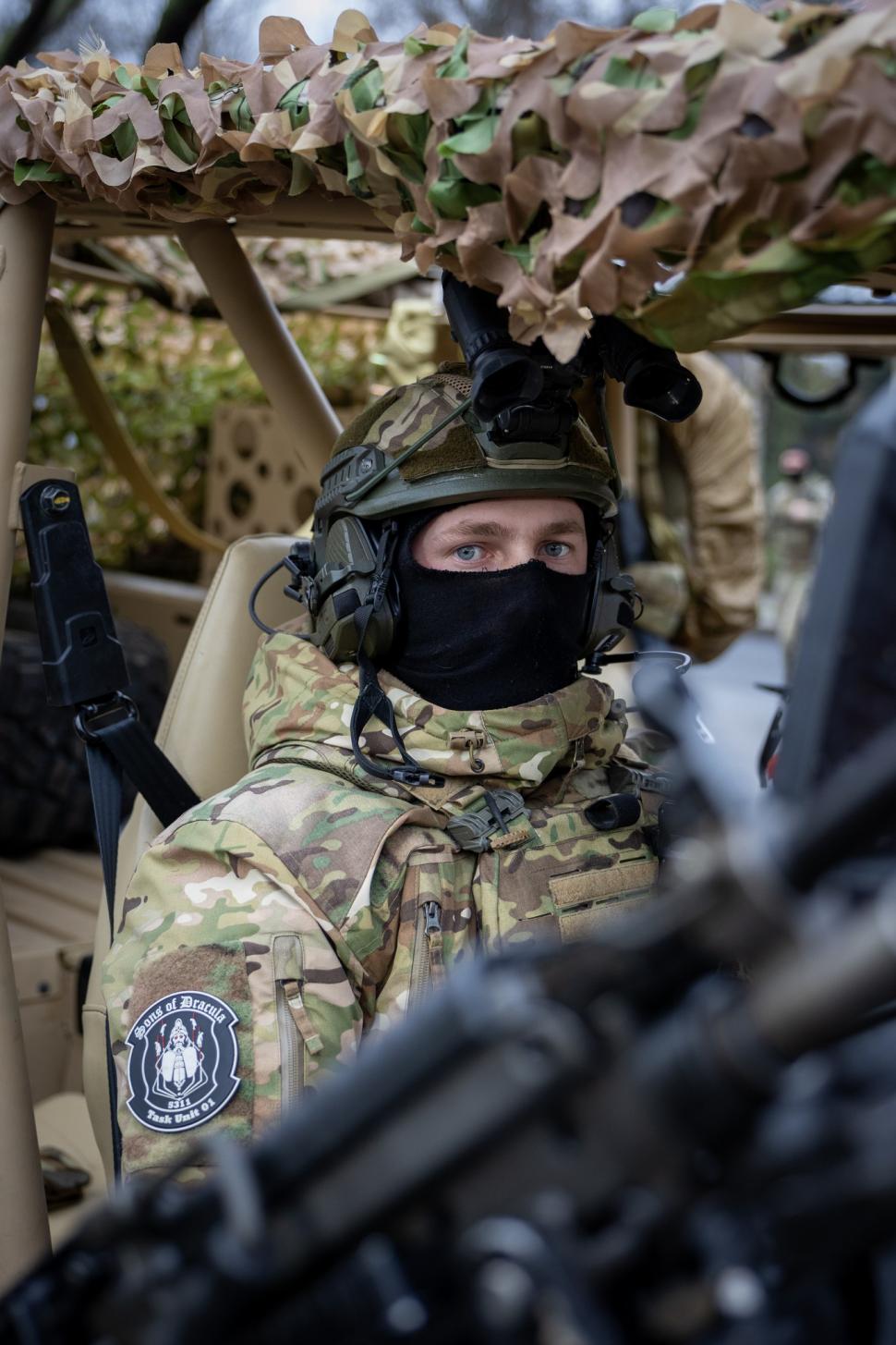 Imagini inedite cu parada din 1 decembrie 2025 de la București: Peste 3.000 de militari români și străini au defilat la Arcul de Triumf 1027958