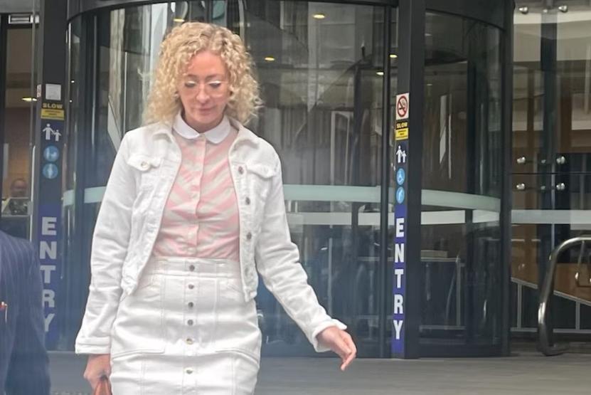 O profesoară a fost arestată după ce a recunoscut ce i-a făcut unui elev. A provocat un șoc când a apărut în sala de judecată 1028009