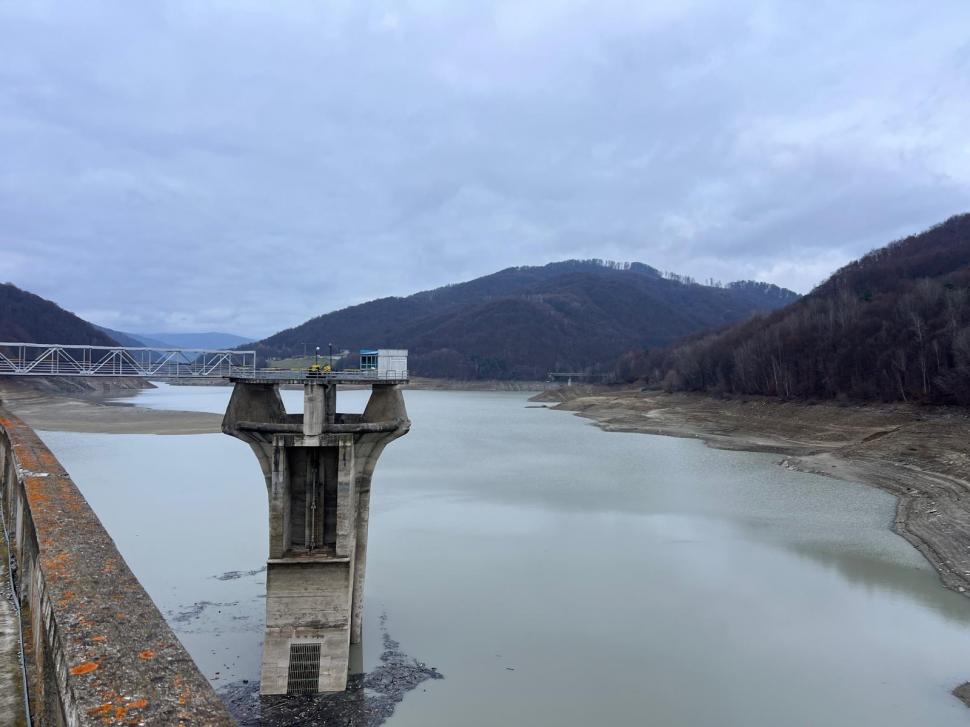 Apele Române avertizează: Problemele de la barajul Paltinu pot afecta alimentarea cu apă încă șase luni 1028297