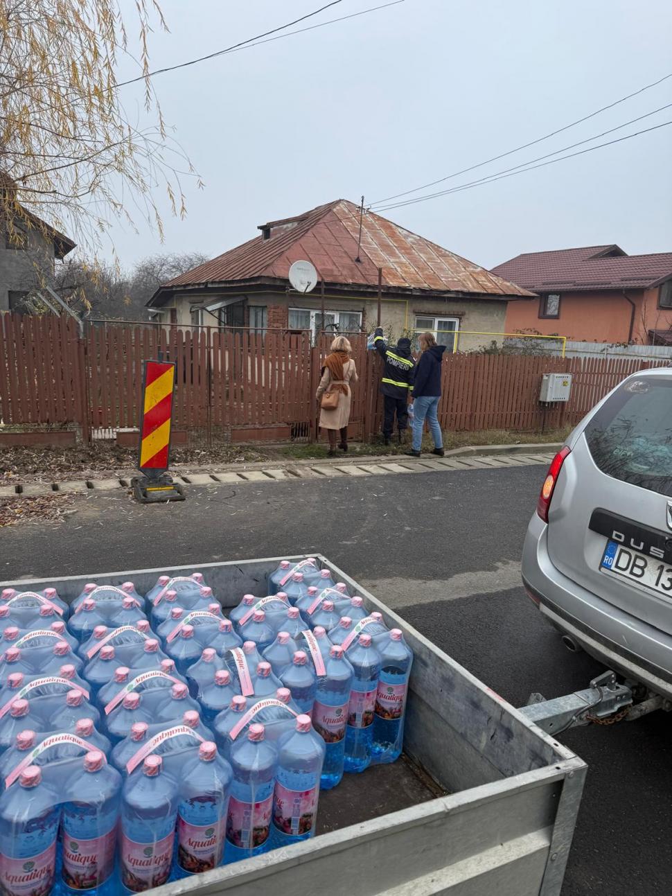 Criză de apă în trei județe. 31.000 de litri de apă potabilă au fost distribuiți de ISU. Oamenii au primit și apă menajeră 1028368