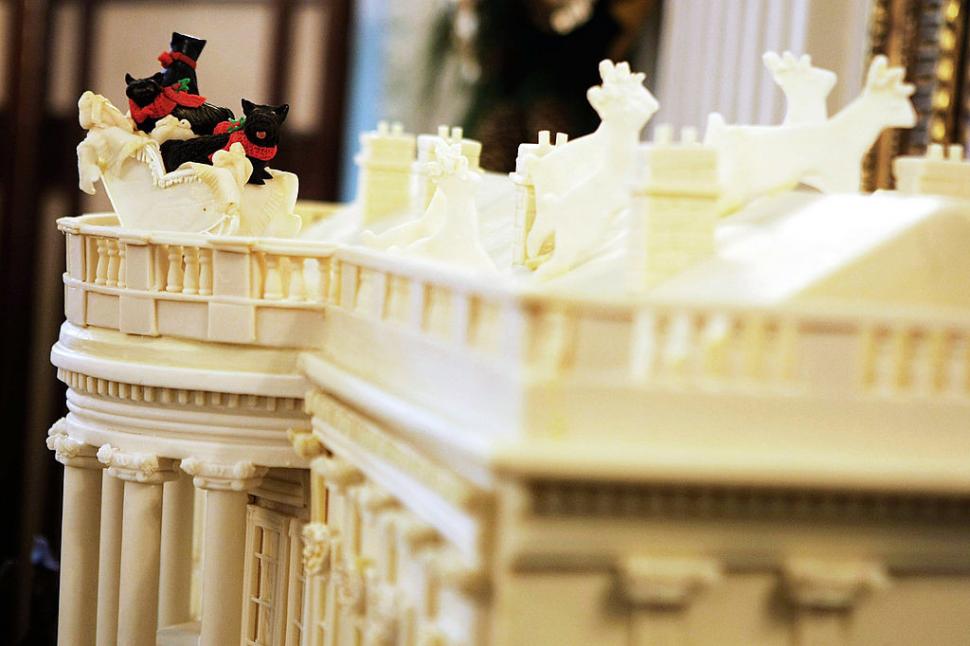 Melania Trump a dezvăluit decorațiunile de Crăciun de anul acesta de la Casa Albă. Bradul a trebuit mutat din cauza demolărilor 1028079