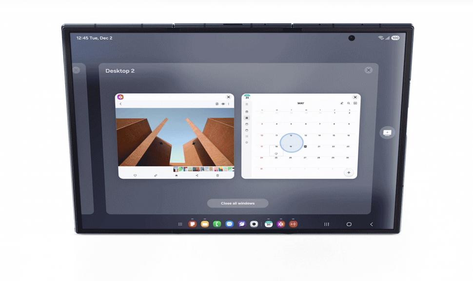 Cel mai mare smartphone pliabil cu trei ecrane a fost dezvăluit: Pe tableta care devine telefon se pot folosi trei aplicații simultan 1028501