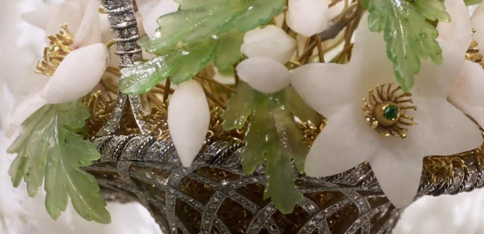 Cum arată în detaliu oul Fabergé rar, care a fost vândut la licitație la un preț record. Bijuteria Romanovilor are 4.500 de diamante 1028395