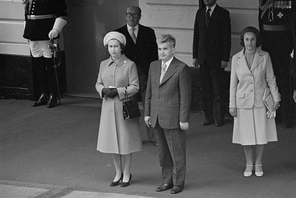 Un cadou regal primit de Ceaușescu, scos la vânzare în cadrul unei licitaţii la Bucureşti. La cât a fost estimată lucrarea de Goya 1028466