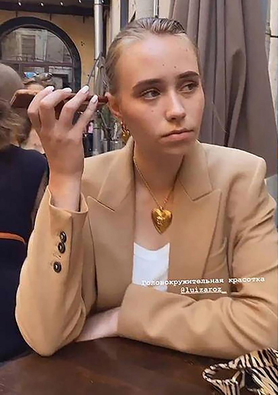 Ce s-a întâmplat cu fiica ilegitimă a lui Putin, în Paris, când a fost recunoscută de niște ucraineni. "Tatăl tau mi-a ucis fratele” 1028819