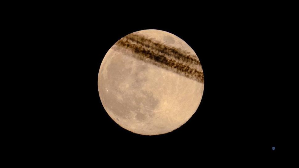 Imagini spectaculoase cu superluna, văzută din București. Este ultima din acest an 1028996