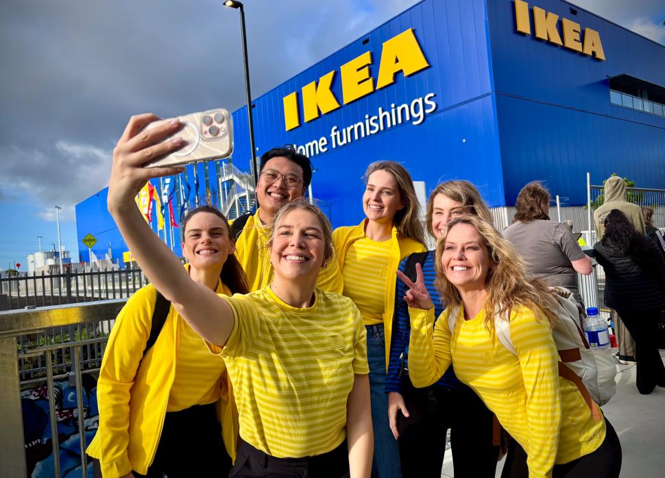 Mare sărbătoare în Noua Zeelandă, la deschiderea primului magazin Ikea. A fost chiar și premierul și a testat chifteluțele suedeze 1028946