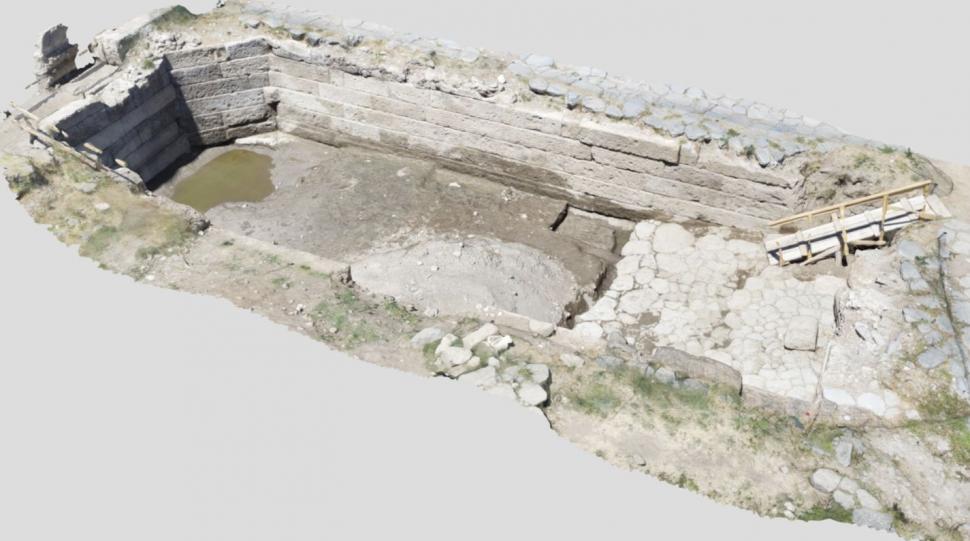 O comoară antică a fost descoperită în apropiere de Roma prin scanare termică. Inscripțiile de pe obiecte i-au uimit pe arheologi 1028781