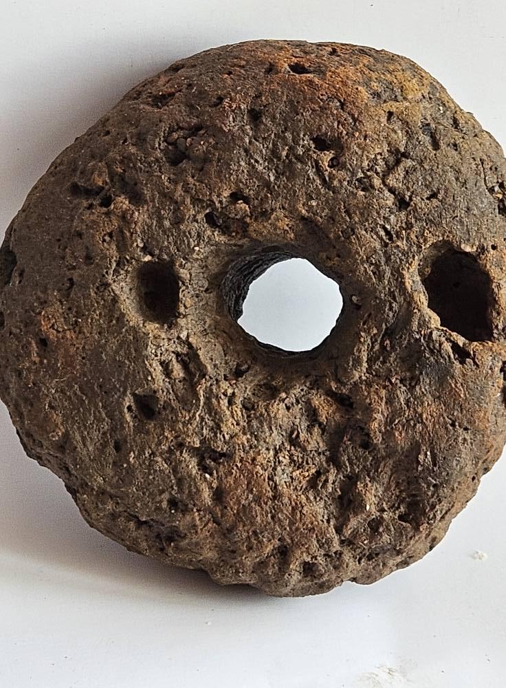 Noile descoperiri arheologice de la Cetatea Zânelor şi Dâmbul Cetăţii oferă detalii despre organizarea aşezărilor preistorice şi dacice 1029312