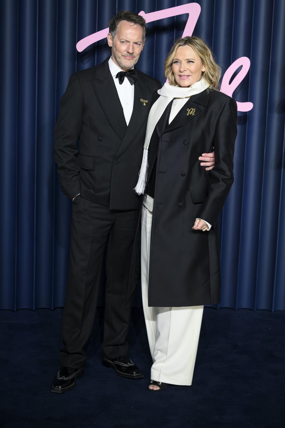 Samantha din „Sex and the city” s-a măritat la 69 de ani: La nuntă au fost doar 12 invitați. Kim Cattral a mai fost mireasă de trei ori 1029294