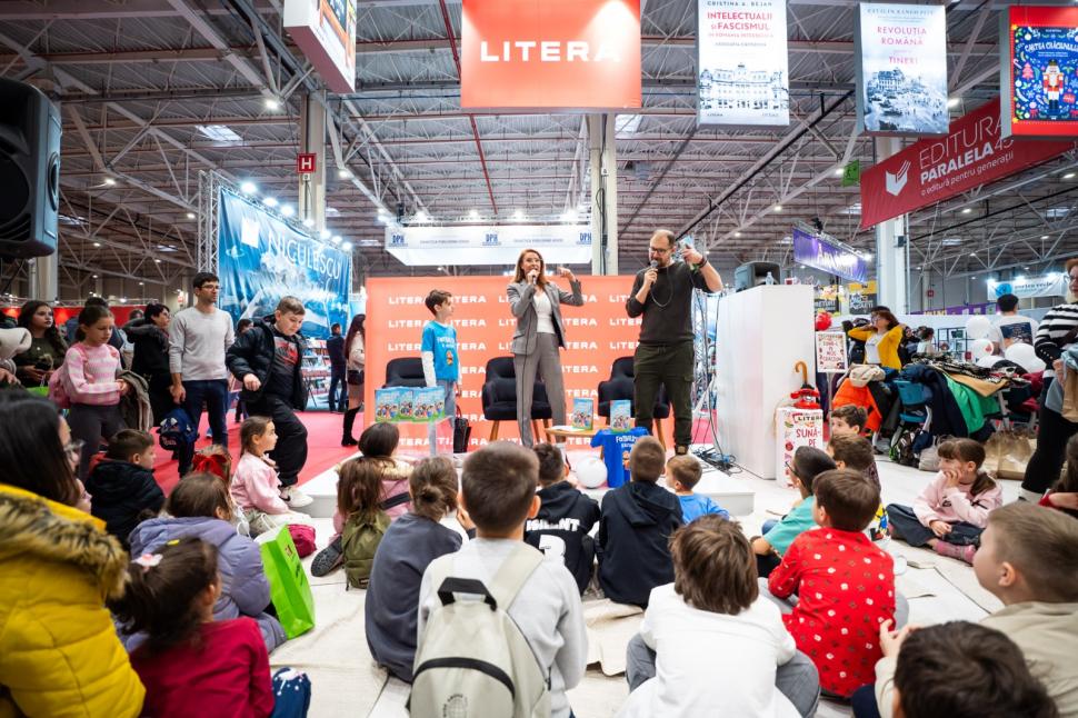 „Jurnalul unui fotbalist de buzunar”, o carte pentru copii plină de umor, semnată de Alec Blenche, se lansează la Târgul Gaudeamus 1030500