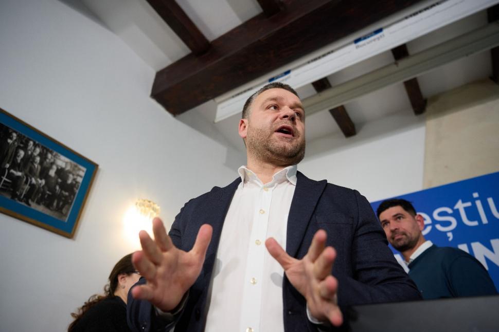 Ce nu s-a văzut la televizor în momentul anunțării exit-poll-ului. Imagini inedite cu Ciucu, Simion, Drulă și Anca Alexandrescu 1029741