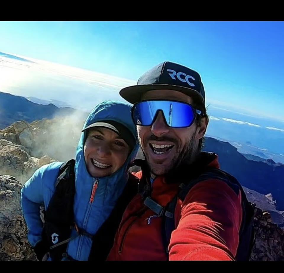 Momentul în care un alpinist și-a lăsat iubita să moară de frig pe un munte din Austria a fost surprins de o cameră web 1029541