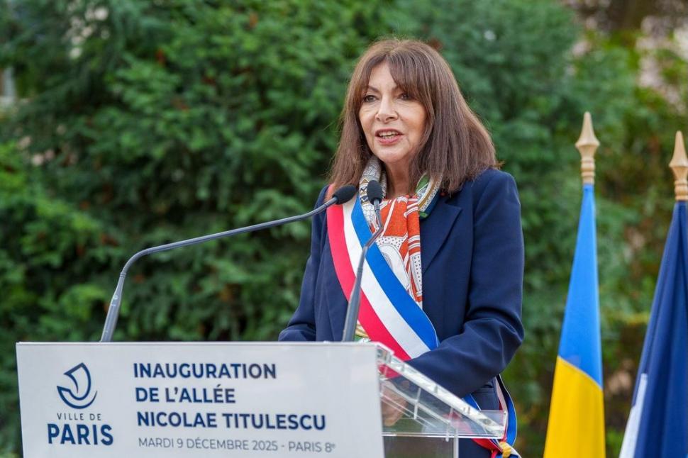 Întâlnirea dintre Nicușor Dan și Emmanuel Macron, în imagini. Cum a fost primit președintele României la Palatul Elysee 1030210