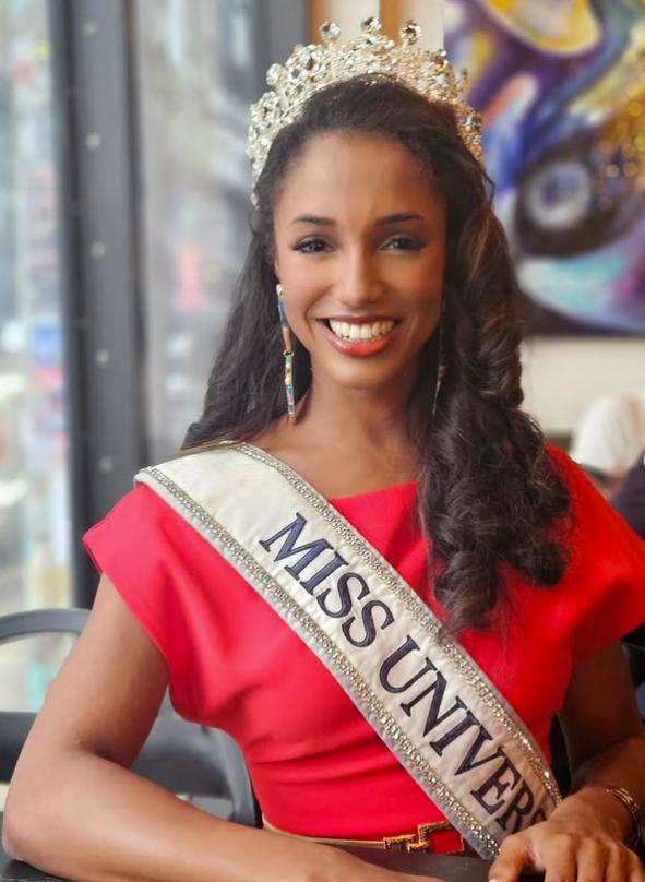 Răsturnare de situație după ce Miss Jamaica s-a prăbușit pe scena Miss Univers. Tânăra are hemoragie intracraniană, starea ei e critică 1030168