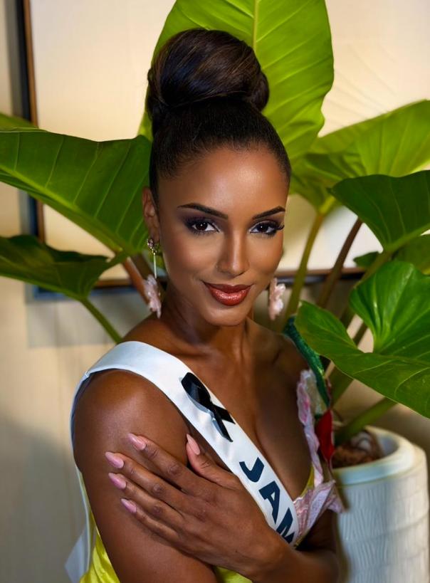 Răsturnare de situație după ce Miss Jamaica s-a prăbușit pe scena Miss Univers. Tânăra are hemoragie intracraniană, starea ei e critică 1030181