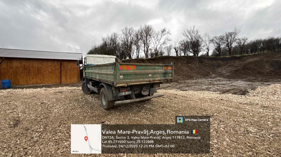 Doi bărbați s-au apucat să facă o parcare în albia râului Argeşel, dar au fost „văzuți” din satelit. S-au trezit cu amenzi uriașe 1030569