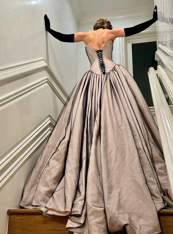 Jennifer Lopez și-a îndepărtat tatuajul pe care i l-a dedicat lui Ben Affleck, de Ziua Îndrăgostiților, în 2023 1030531