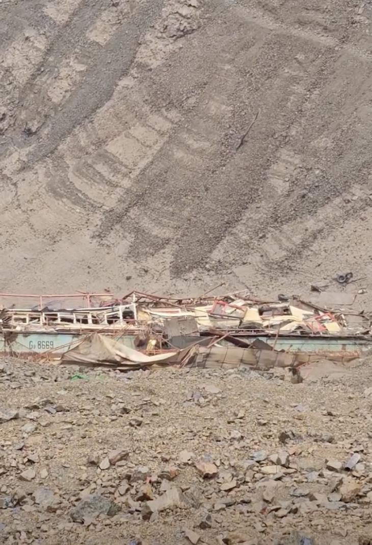 Lacul Vidraru va fi golit din nou. Debitul deversat va fi înjumătăţit faţă de data trecută, pentru "a evita o nouă criză de apă" 1030378