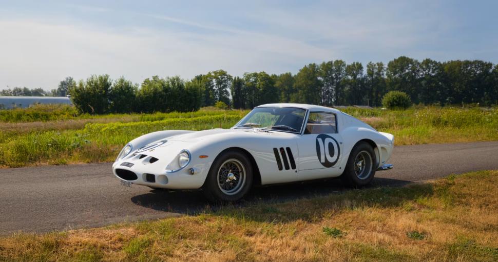 Singurul Ferrari 250 GTO alb din lume va fi scos la licitație. Experţii se aşteaptă la un preţ record 1030506