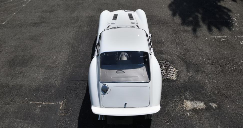 Singurul Ferrari 250 GTO alb din lume va fi scos la licitație. Experţii se aşteaptă la un preţ record 1030510