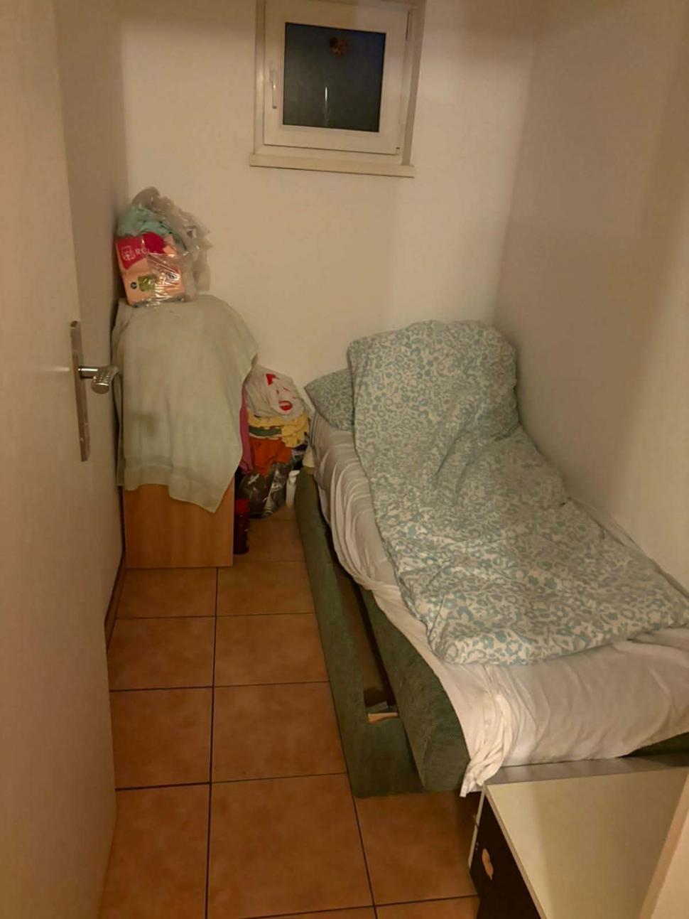 Cum arată "azilul groazei" din Timiș, unde erau ţinuţi 76 de bătrâni în condiții inumane. Dormeau pe saltele, într-o mizerie cruntă 1030734