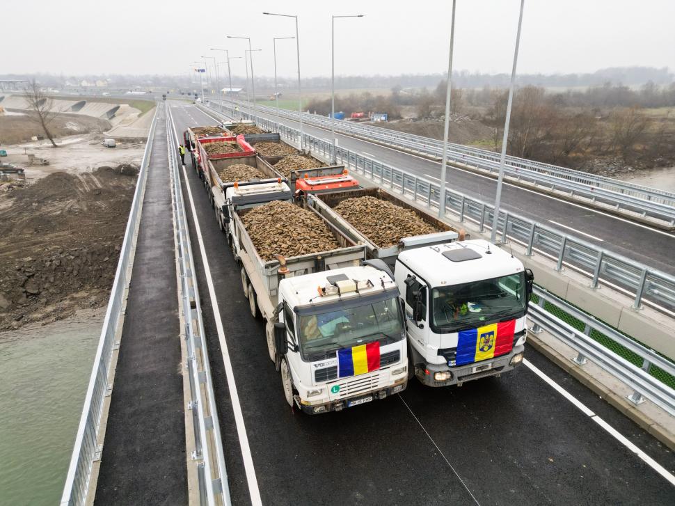 Noul pod rutier dintre România și Ucraina, peste râul Tisa, în Maramureș, a trecut testele de rezistență: Când se deschide circulației 1030649