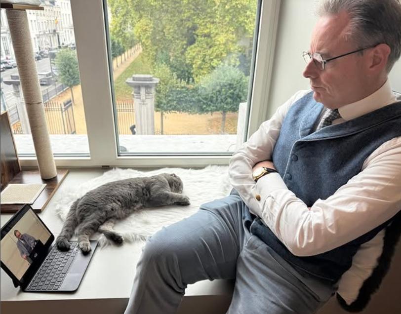După Larry, a venit rândul lui Maximus. Și premierul belgian are un motan, aproape la fel de popular ca el pe Instagram 1031041
