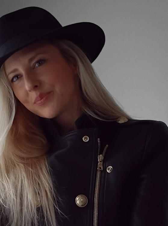 Sfârșit teribil pentru o regină a frumuseții. Descoperirile șocante făcute în casa ei și arestarea soțului 1031015