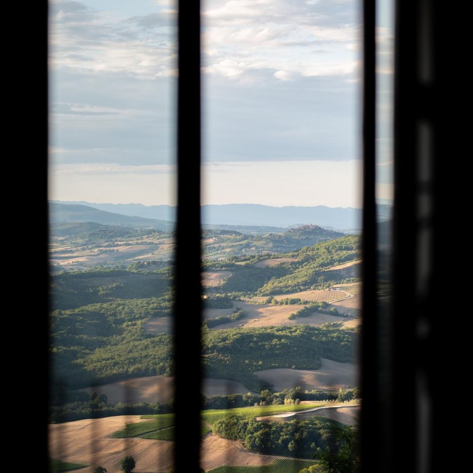 Un pitoresc oraș medieval de lângă Florența dă 400.000 de euro celor care vor să se mute acolo. Casele sunt frumoase și îngrijite 1030920