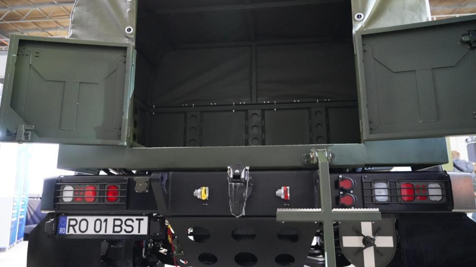 Vlah, primul vehicul blindat fabricat integral în România, a fost prezentat oficial. Cum arată 1031101
