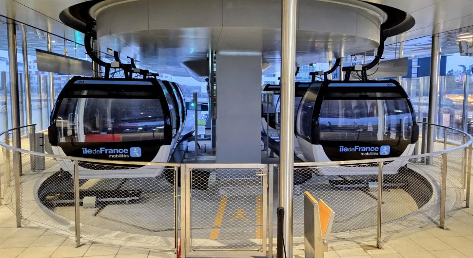 Francezii pot merge la serviciu spre Paris cu telefericul. Proiectul a costat aproape 140 de milioane de euro 1031172