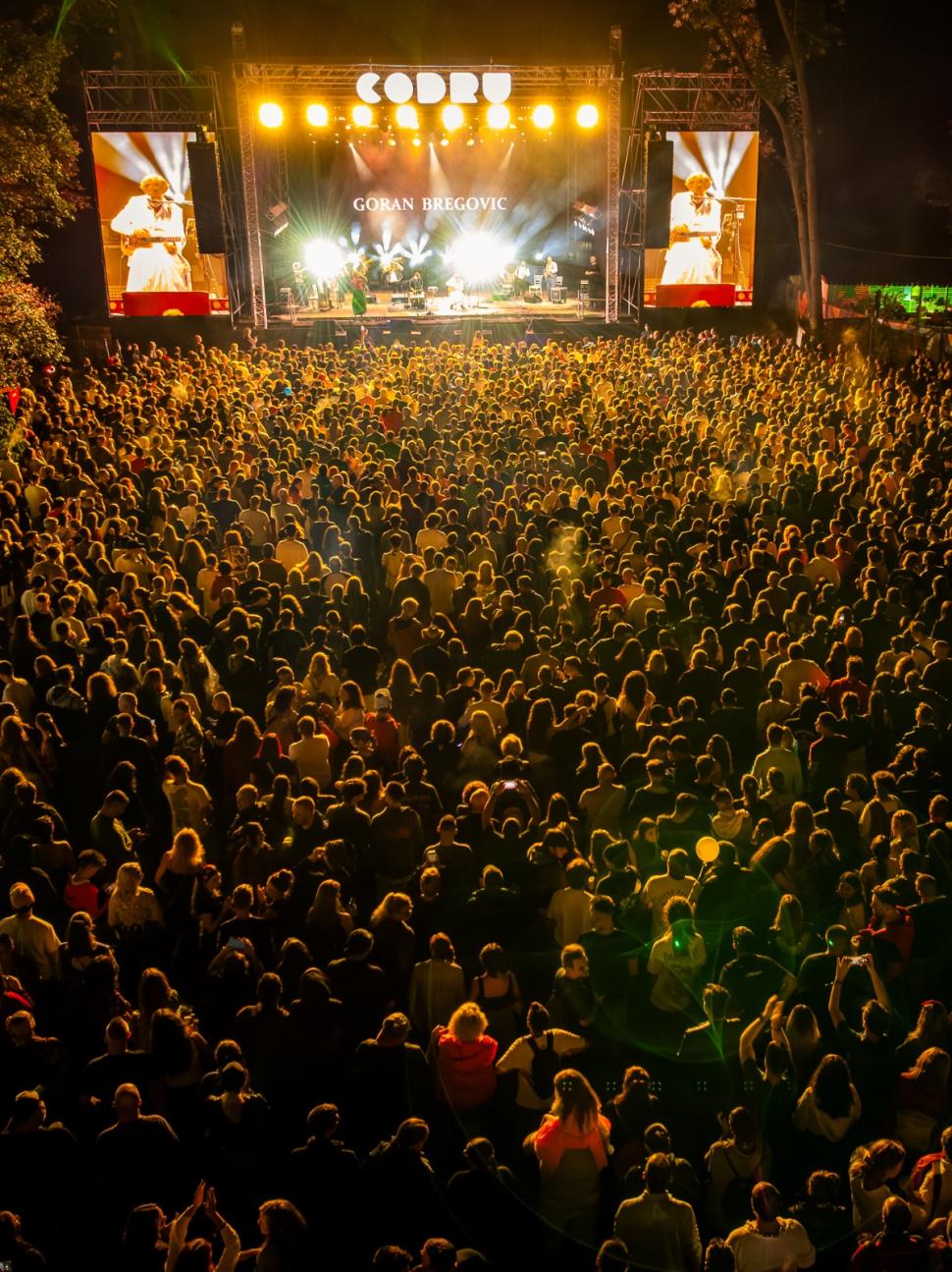 Un festival din Timișoara a intrat în Top 10 din Europa. Peste 100.000 de oameni au fost la CODRU Festival în 2025  1030747