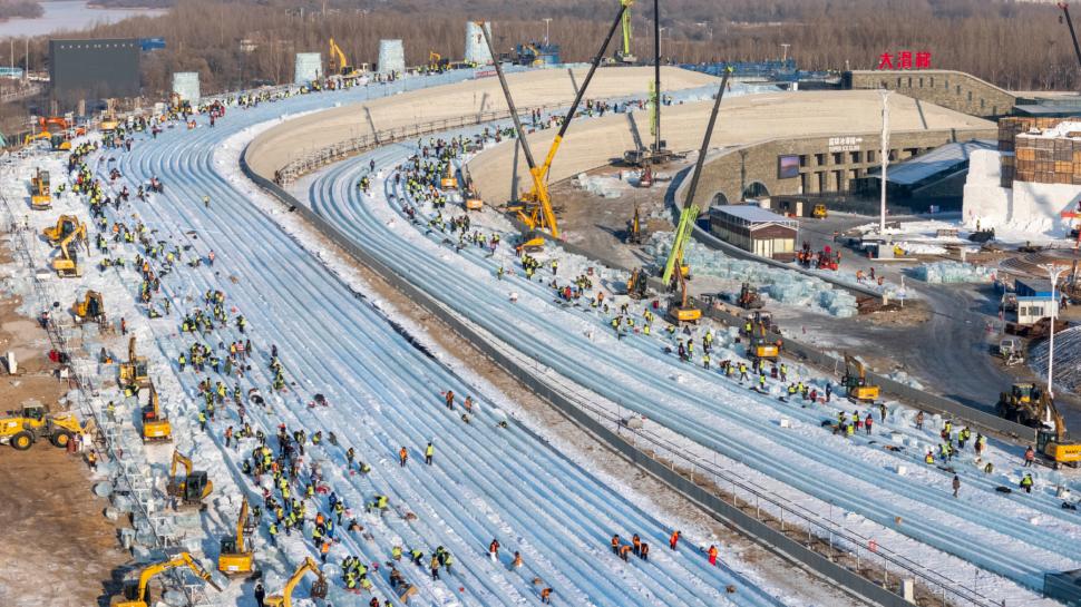 Cel mai mare parc tematic de iarnă din lume se deschide în China, pe o suprafață record de 1,2 milioane de metri pătraţi 1031385