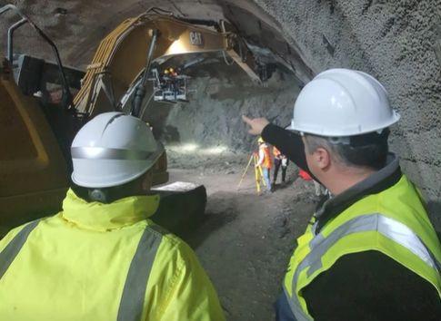 Avans spectaculos la lucrările Autostrăzii A1 Sibiu- Pitești. Cum arată tunelul și viaductele de pe Secțiunea Boița-Cornetu 1031678