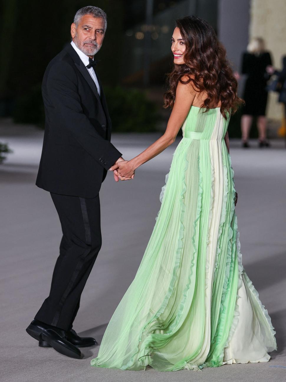 George Clooney a luat o decizie surprinzătoare. Nu va mai săruta o altă femeie în afară de soţia sa nici pe platourile de filmare 1031700