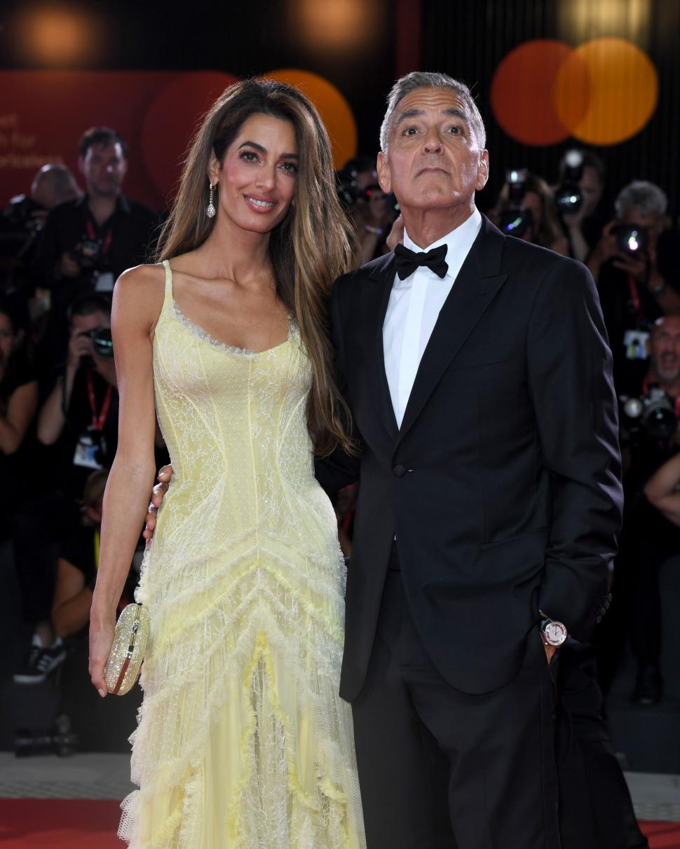 George Clooney a luat o decizie surprinzătoare. Nu va mai săruta o altă femeie în afară de soţia sa nici pe platourile de filmare 1031704