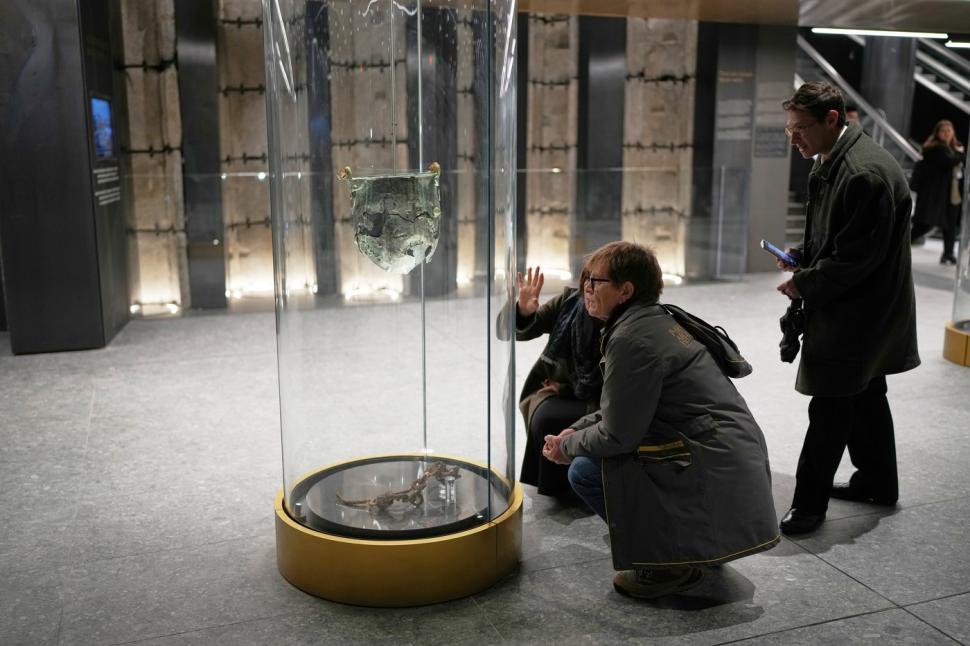 Italienii au expus comori arheologice din Roma antică la staţia de metrou Colosseum, pe care au inaugurat-o în capitală 1031923