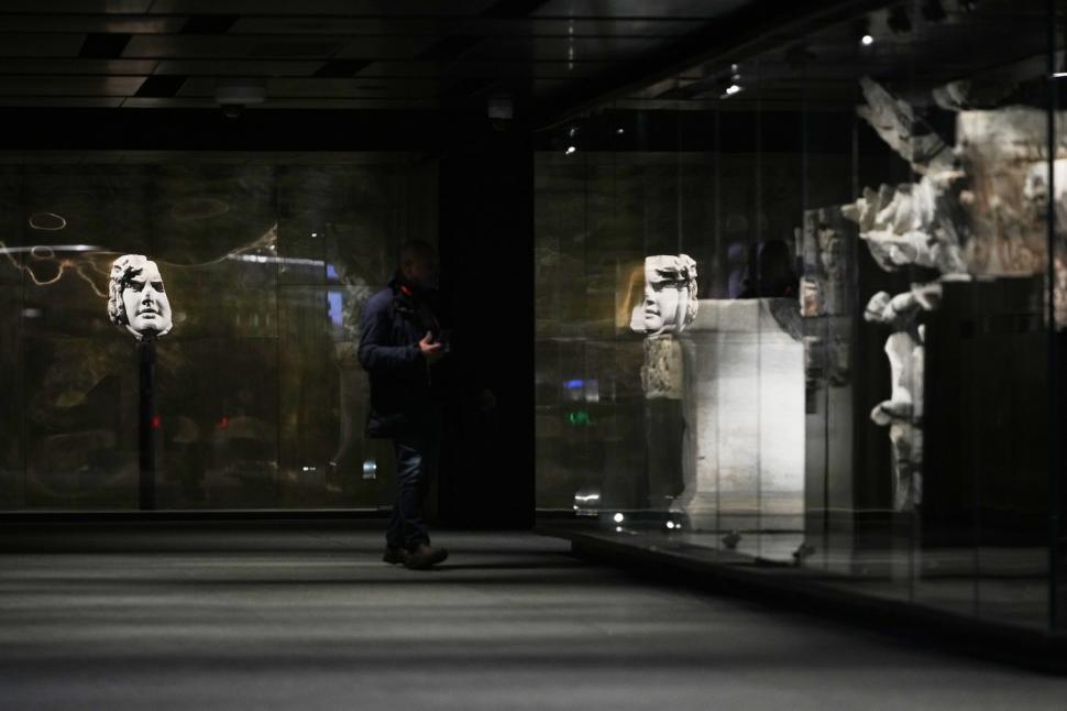 Italienii au expus comori arheologice din Roma antică la staţia de metrou Colosseum, pe care au inaugurat-o în capitală 1031924