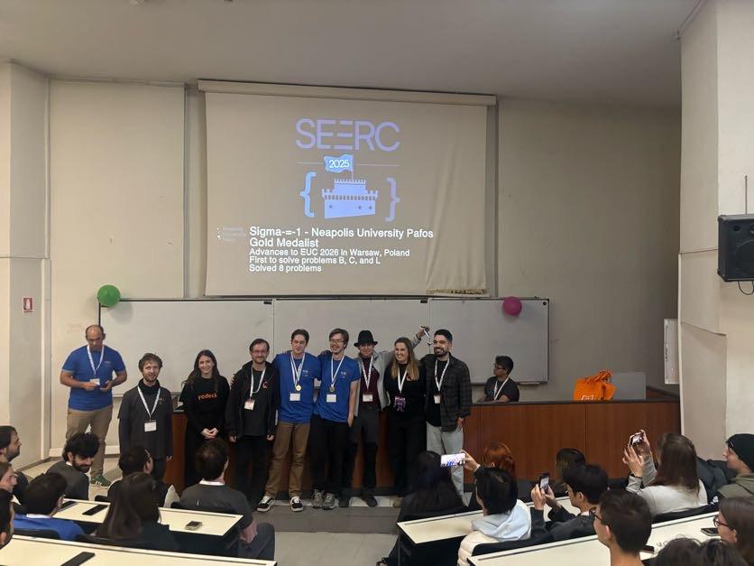 România, pe primul loc la SEERC 2025: A obţinut cele mai multe medalii şi una dintre echipe s-a calificat în finala mondială ICPC 1031750