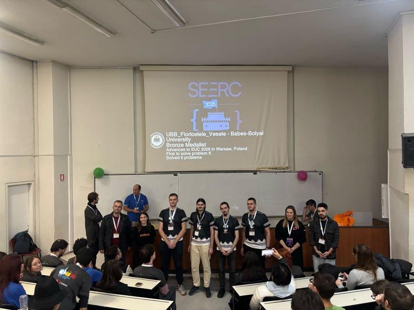România, pe primul loc la SEERC 2025: A obţinut cele mai multe medalii şi una dintre echipe s-a calificat în finala mondială ICPC 1031757