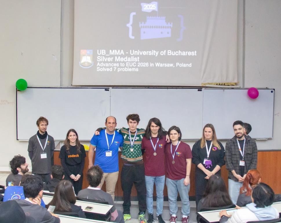 România, pe primul loc la SEERC 2025: A obţinut cele mai multe medalii şi una dintre echipe s-a calificat în finala mondială ICPC 1031761