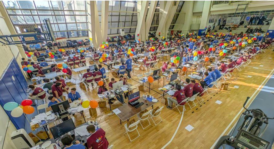 România, pe primul loc la SEERC 2025: A obţinut cele mai multe medalii şi una dintre echipe s-a calificat în finala mondială ICPC 1031765