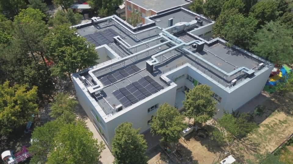 Școlile din Sectorul 3 al Capitalei intră pe energie verde: Vor fi montate panouri fotovoltaice la toate unitățile de învățământ  1032031