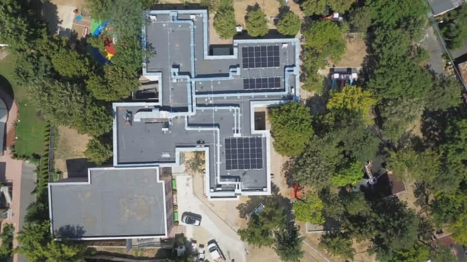 Școlile din Sectorul 3 al Capitalei intră pe energie verde: Vor fi montate panouri fotovoltaice la toate unitățile de învățământ  1032032