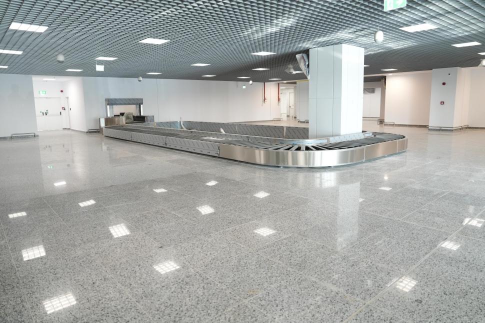 Se deschide noul terminal de pasageri la Aeroportul Craiova: Cum arată clădirea ultramodernă care a costat 100 de milioane de euro 1032101