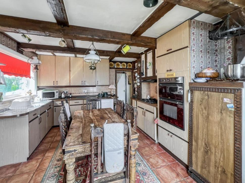 Un bărbat și-a cumpărat cu 230.000 de euro o casă la malul mării. A stat în ea câteva săptămâni, apoi a aflat că trebuie s-o demoleze 1032175