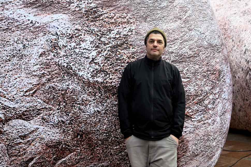 Ce sunt uriașele roci care au apărut în piața Maggiore din Bologna și de ce toată lumea vorbește despre ele 1032630