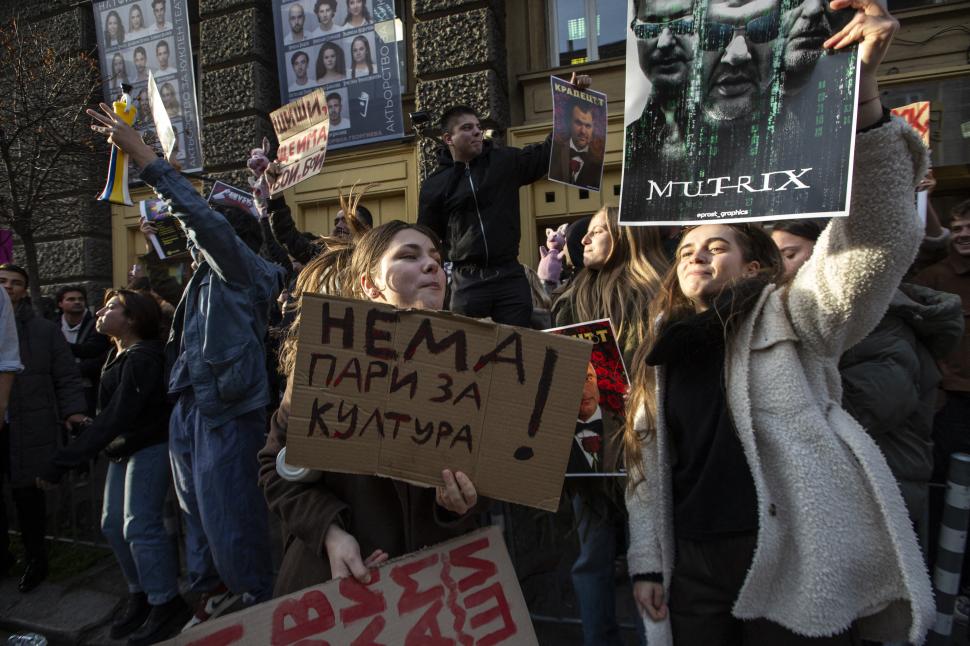 Ce urmează în Bulgaria după demisia guvernului: Generația Z continuă protestele, iar partidele pregătesc terenul pentru anticipate 1032594